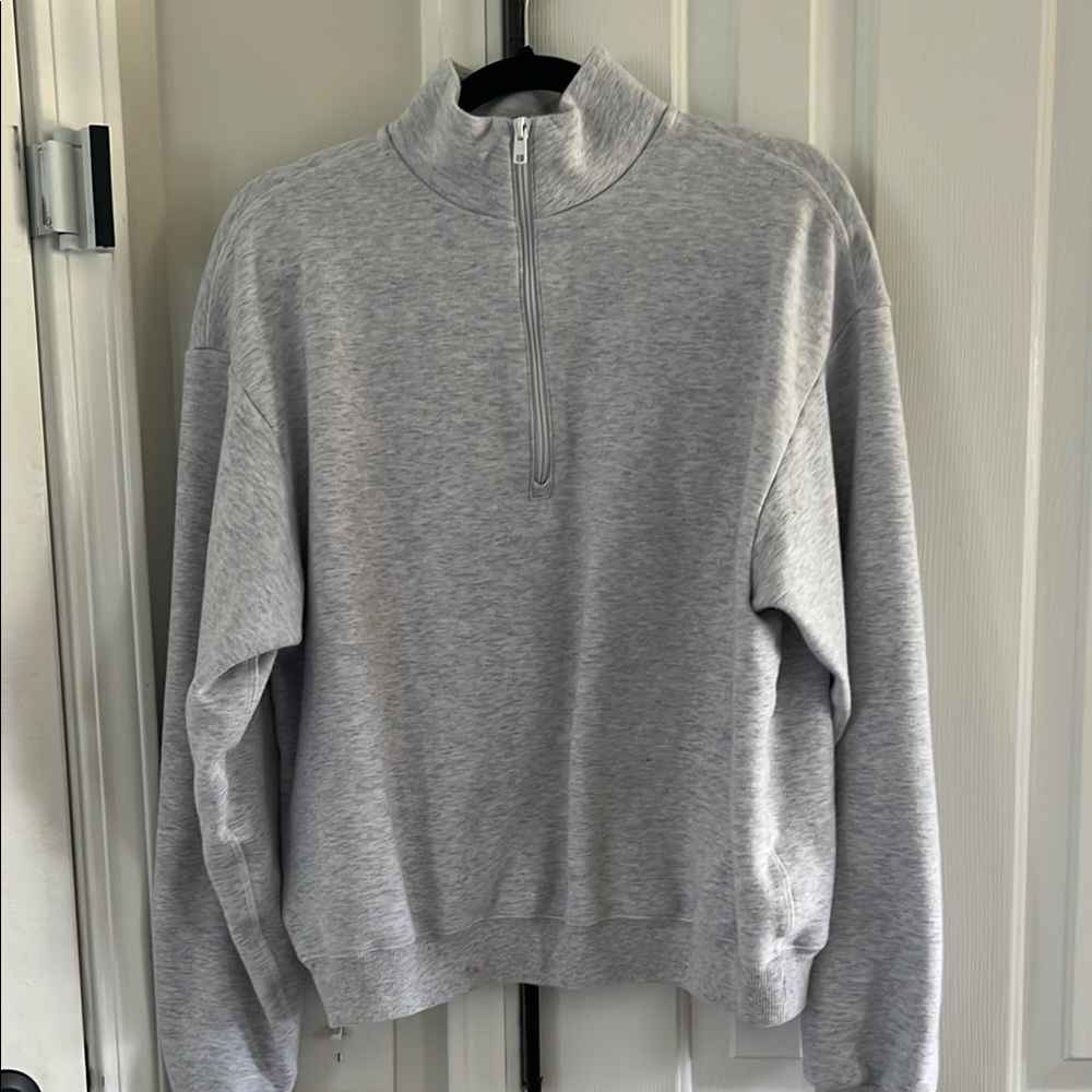 Women’s hoodie. 
Brand SKIMS